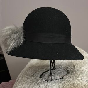 Chic Black Felt Hat with Faux Fur Accent
